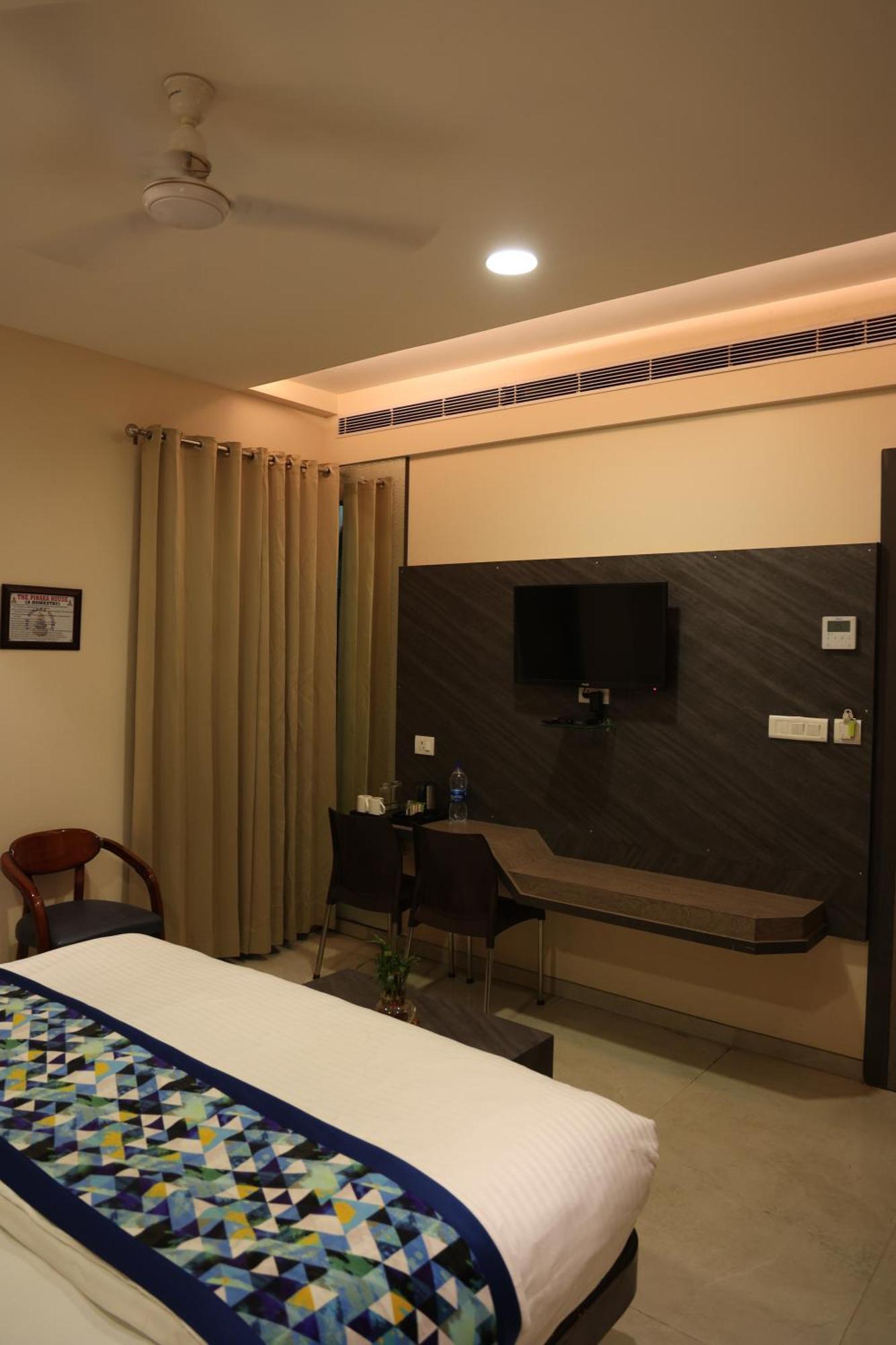 Hotel Pinaka Inn Lucknow Exterior photo